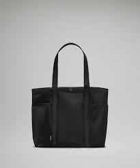 black tote bag